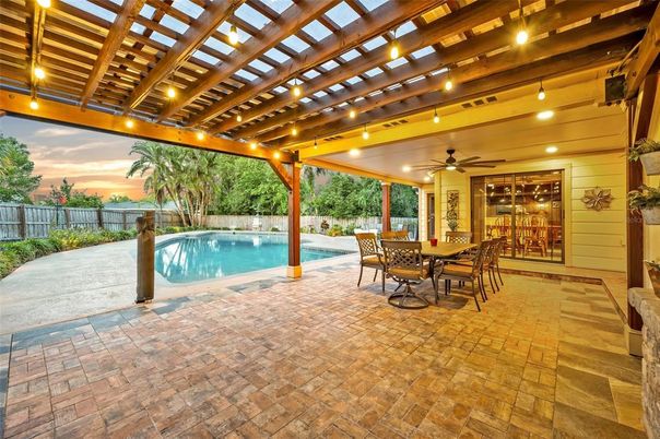 Exterior, Pool