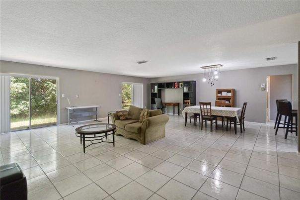 Dining room, Interior, Living room, Pendant Lights