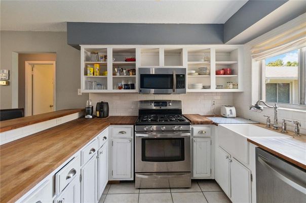 Interior, Kitchen, Stainless Steel Appliances