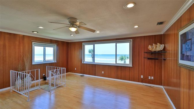 Empty room, Interior, Recessed Lighting, Wood Texture Flooring, Wooden Walls