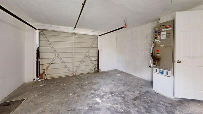 Garage, Interior