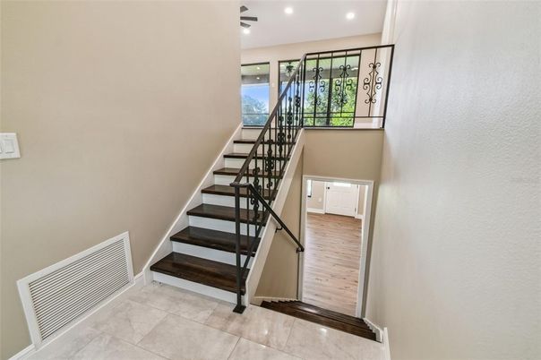 Interior, Recessed Lighting, Wood Texture Flooring