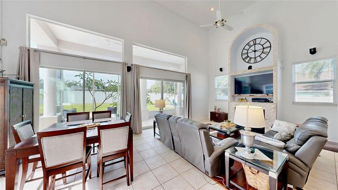 Dining room, Interior, Living room, Recessed Lighting