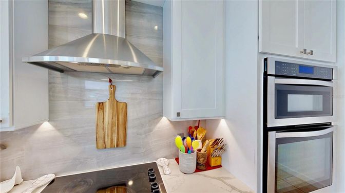 Interior, Kitchen, Stainless Steel Appliances