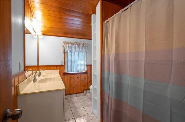 Bathroom, Interior, Wooden Ceilings, Wooden Walls