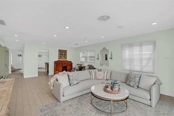 Interior, Living room, Recessed Lighting, Wood Texture Flooring