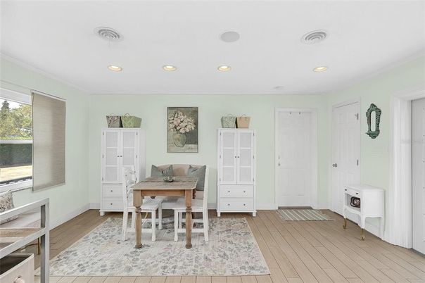 Interior, Recessed Lighting, Wood Texture Flooring