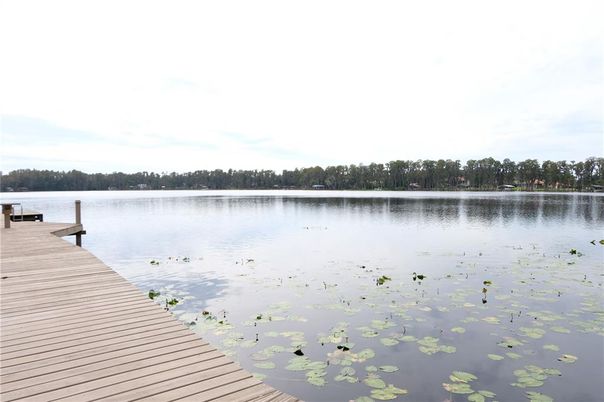Exterior, Lake