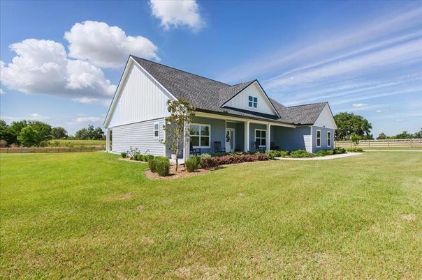 Backyard, Exterior, Facade, Farmhouse