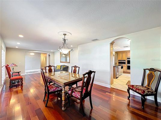 Dining room, Interior, Kitchen, Pendant Lights, Recessed Lighting, Wood Texture Flooring