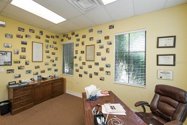 Home Office, Interior