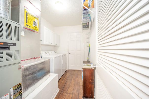 Interior, Utility Closets, Washer, Wood Texture Flooring