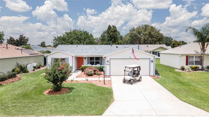 Attached, Exterior, Facade, Ranch