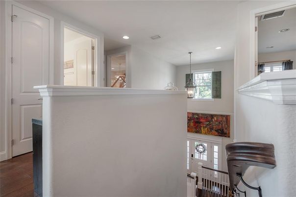 Interior, Pendant Lights, Recessed Lighting, Wood Texture Flooring