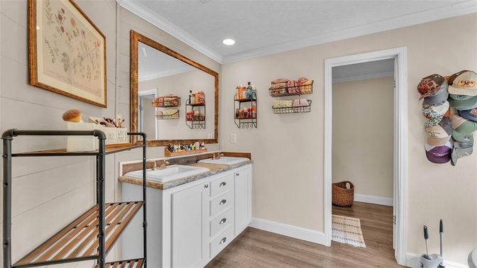 Bathroom, Interior, Recessed Lighting, Wood Texture Flooring