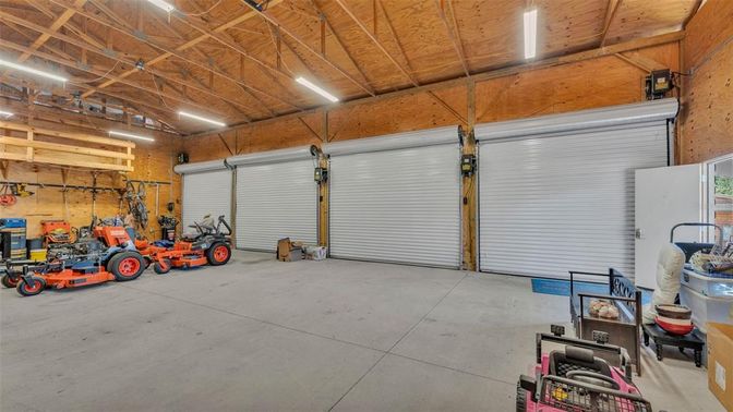 Garage, Interior, Wooden Beams, Wooden Ceilings