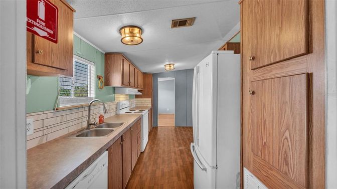 Interior, Kitchen, Wood Texture Flooring