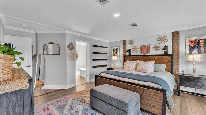 Bathroom, Bedroom, Interior, Recessed Lighting, Wood Texture Flooring