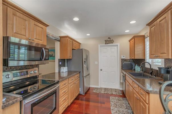 Interior, Kitchen, Recessed Lighting, Wood Texture Flooring