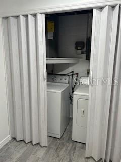 Interior, Washer, Wood Texture Flooring