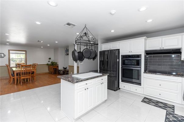 Dining room, Interior, Kitchen, Recessed Lighting, Wood Texture Flooring