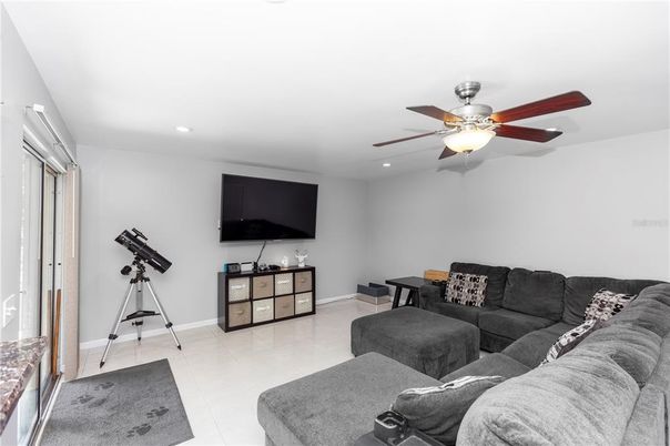 Dining room, Interior, Living room, Recessed Lighting