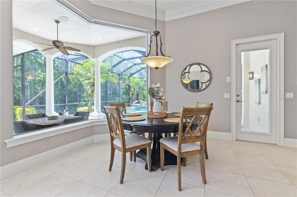 Dining room, Interior, Pendant Lights, Sun Room