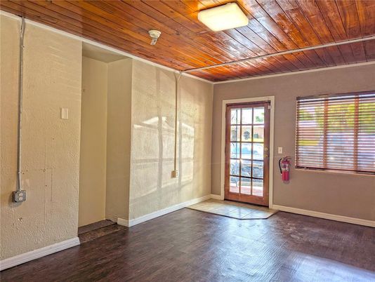 Empty room, Interior, Wooden Ceilings, Wood Texture Flooring