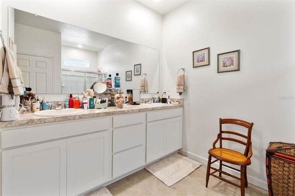 Bathroom, Dual Sink Vanities, Interior, Recessed Lighting