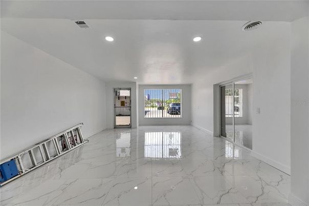Empty room, Interior, Marble, Recessed Lighting