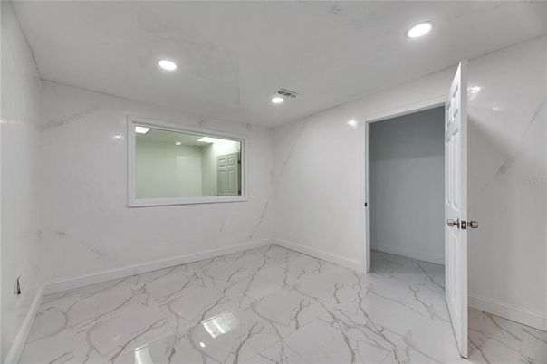 Empty room, Interior, Marble, Recessed Lighting