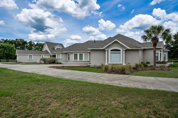 Backyard, Exterior, Facade, Ranch