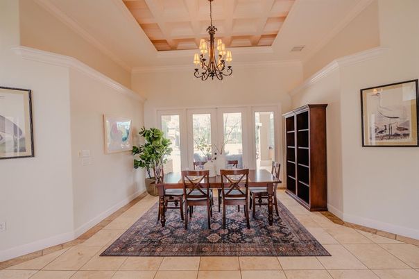 Chandelier, Dining room, Interior