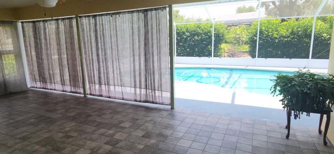 Interior, Pool, Sun Room