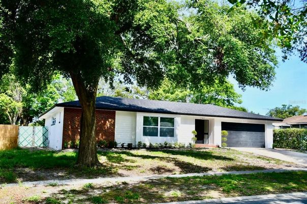 Attached, Exterior, Facade, Brick Facade, Ranch