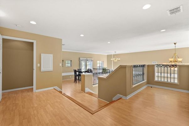 Chandelier, Dining room, Interior, Recessed Lighting, Wood Texture Flooring