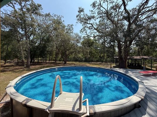 Exterior, Hot Tub, Pool