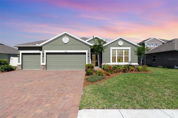 Attached, Exterior, Facade, Ranch