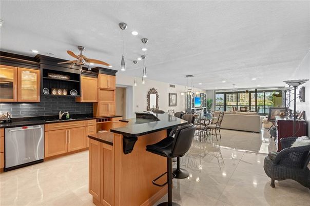 Dining room, Interior, Kitchen, Living room, Pendant Lights, Recessed Lighting, Stainless Steel Appliances