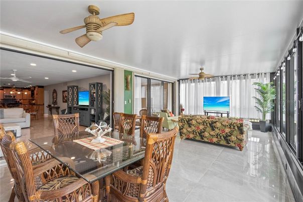 Dining room, Interior, Kitchen, Living room, Recessed Lighting