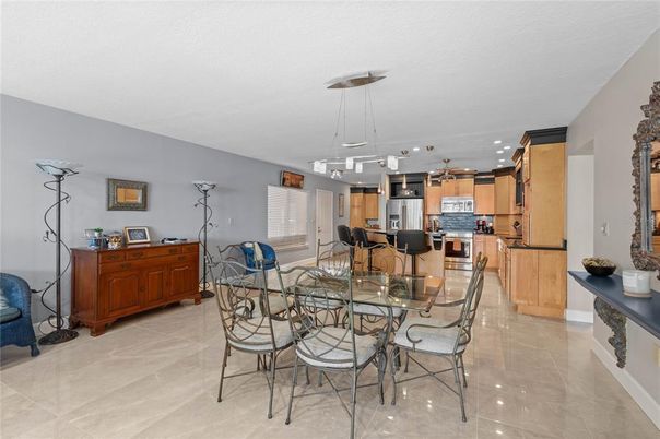 Dining room, Interior, Kitchen, Pendant Lights, Recessed Lighting