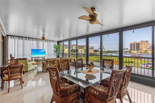 Dining room, Interior, Water
