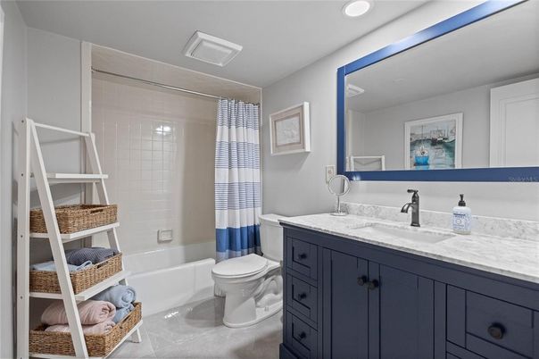 Bathroom, Interior, Recessed Lighting