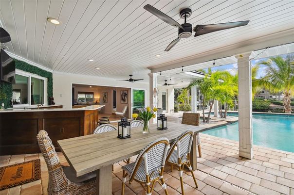 Exterior, Pool, Recessed Lighting