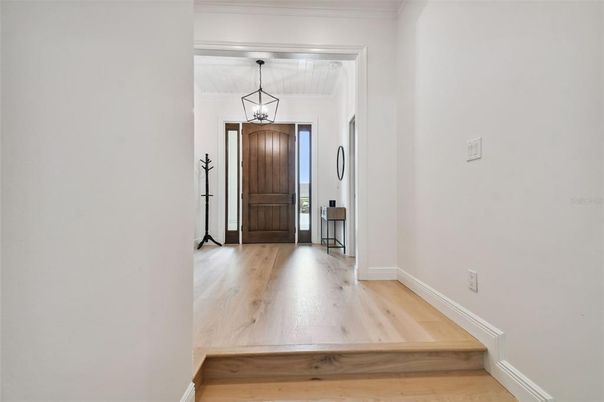 Interior, Pendant Lights, Wood Texture Flooring