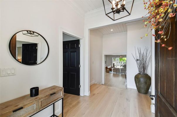 Interior, Pendant Lights, Recessed Lighting, Wood Texture Flooring