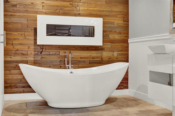 Bathroom, Free Standing Baths, Interior, Wooden Walls