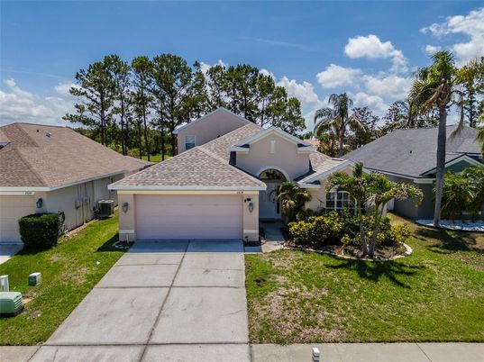 Attached, Exterior, Facade, Ranch
