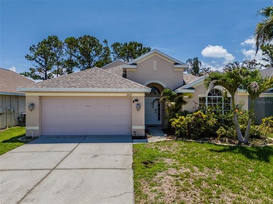 Attached, Exterior, Facade, Ranch