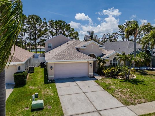 Attached, Exterior, Facade, Ranch